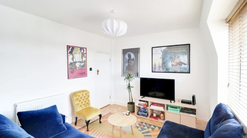 2 Bedroom, Crown Lane, London, Southgate, N14